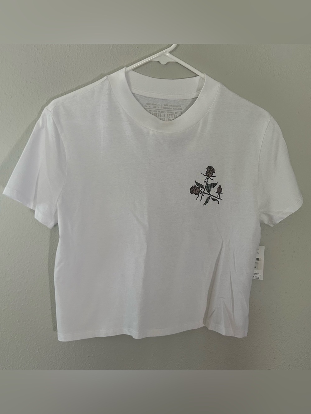 NWT Women’s Volcom Graphic Rose T Shirt